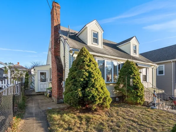 24 Morton St, Watertown, MA 02472