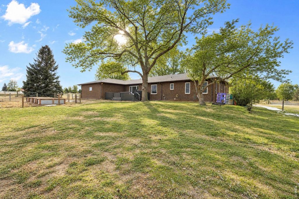 5215 E County Road 16