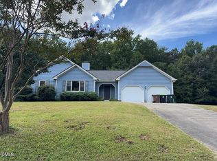 405 Avent Cir, Holly Springs, NC 27540