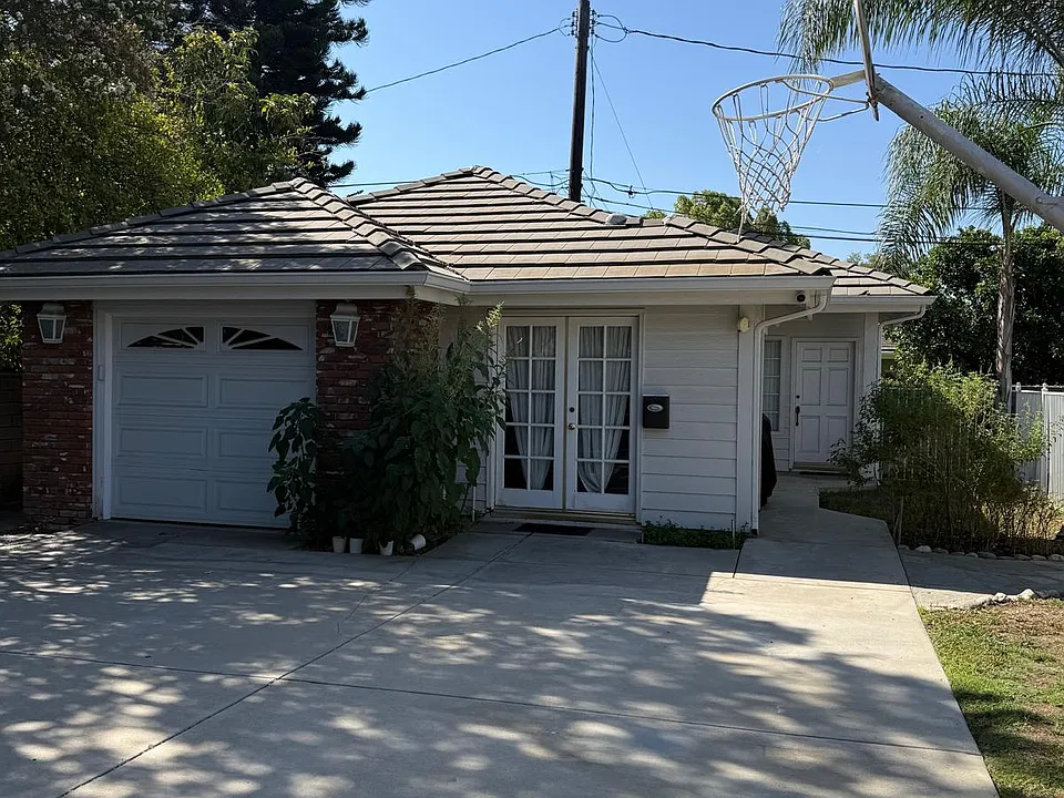 422 E Camino Real Ave