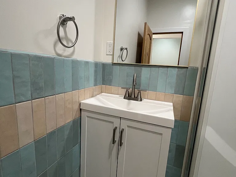 2869-71 Ridgeway Dr #C — Photo 13