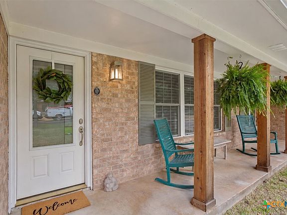 2nd image of 3305 Pecan Dr
