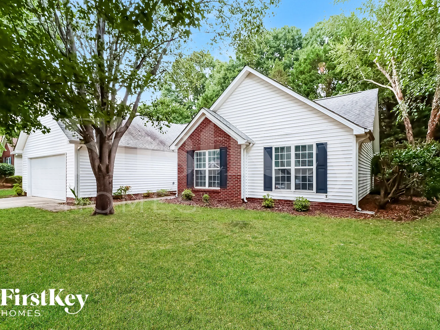 3 bed, 2.0 bath, 1677 sqft, $2,140 — Photo 2
