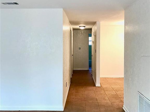 3rd image of 601 Braddock St S