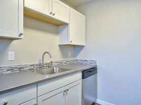 The Melrose Apartments