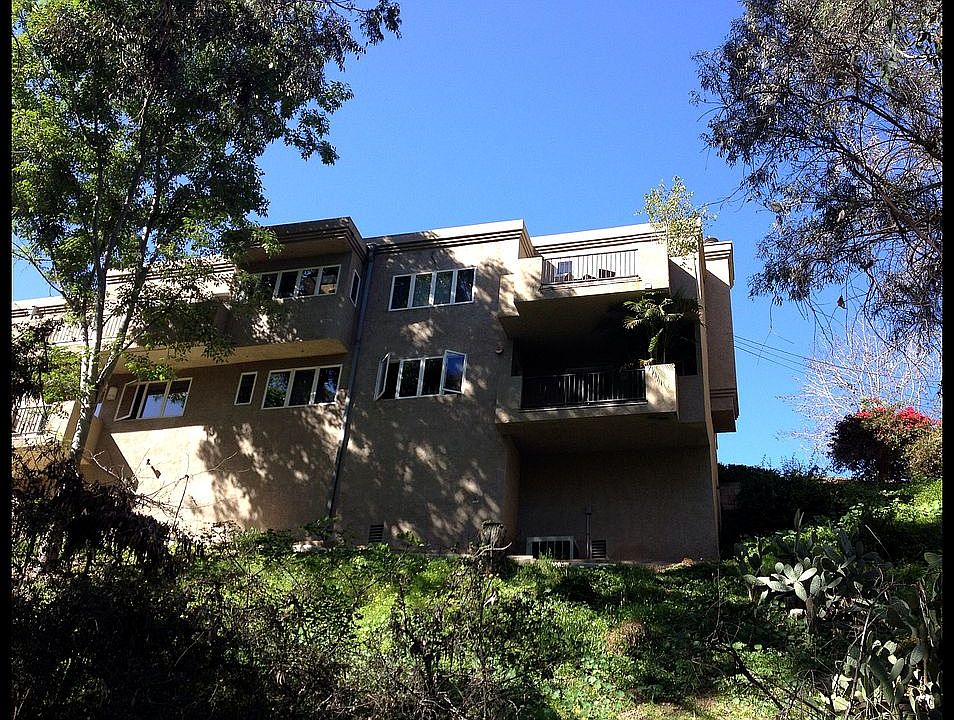2nd image of 3679 Collier Ave