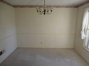 5th image of 1025 52nd St E