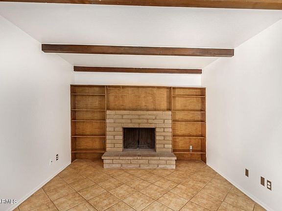5th image of 425 E Balboa Dr