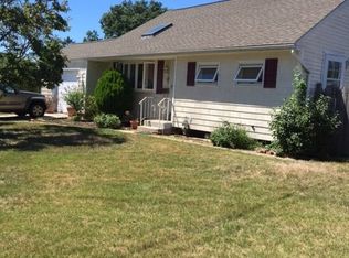 172 Westwood Dr, Brentwood, NY 11717