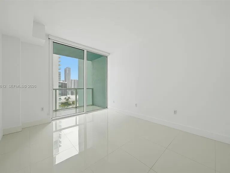 1900 N Bayshore Dr #2207 — Photo 5