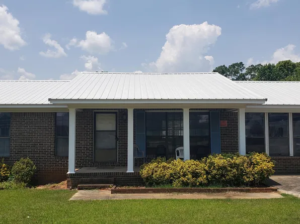 2106 4th Ave N, Clanton, AL 35045