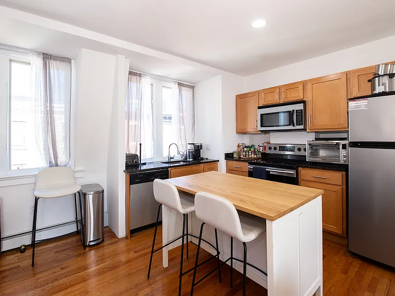 2318 Spruce St #3F — Photo 9