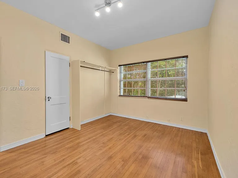 46 Montilla Ave #46 — Photo 50