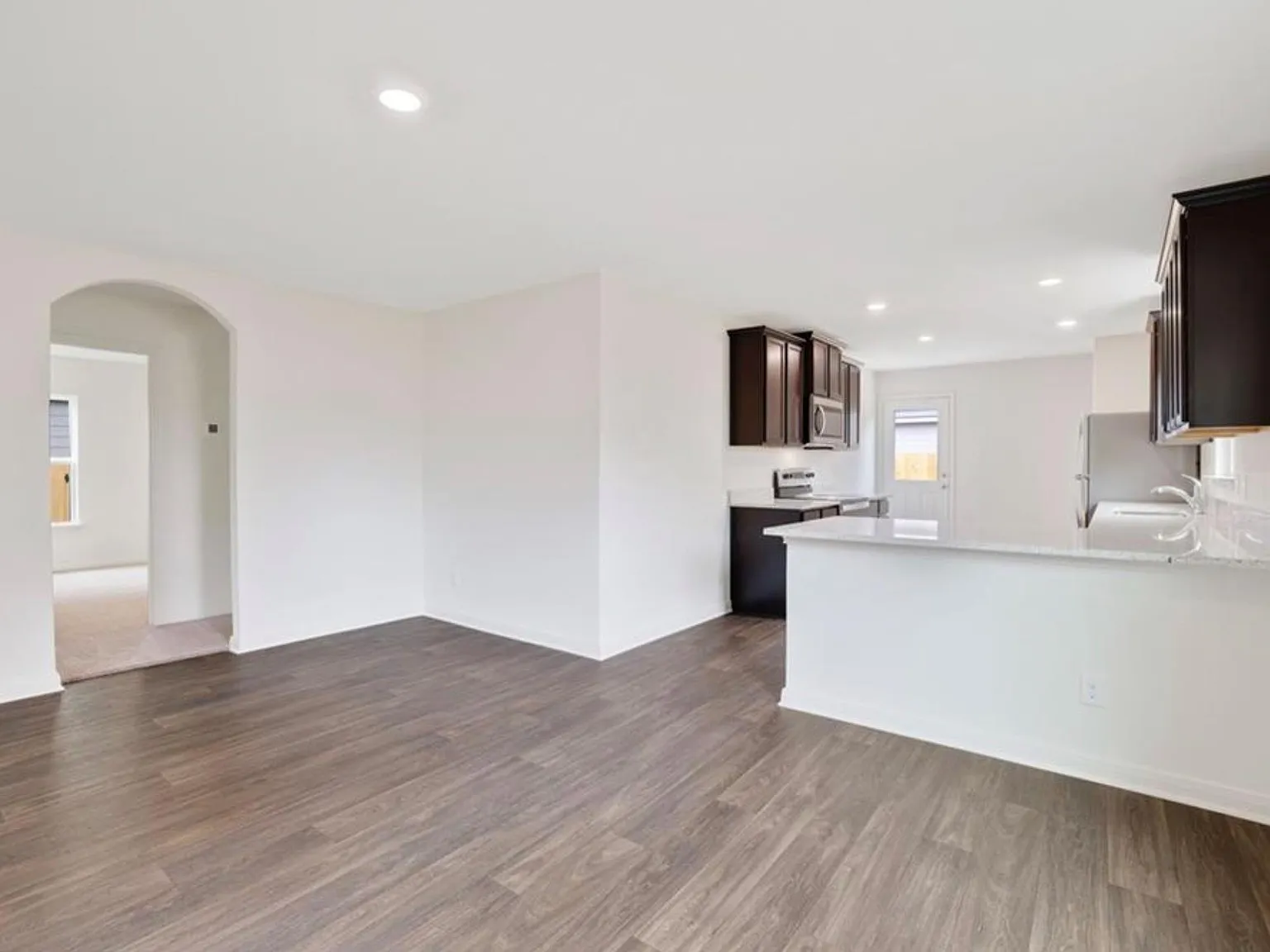 4 bed, 2.0 bath, 1794 sqft, $1,695 — Photo 4