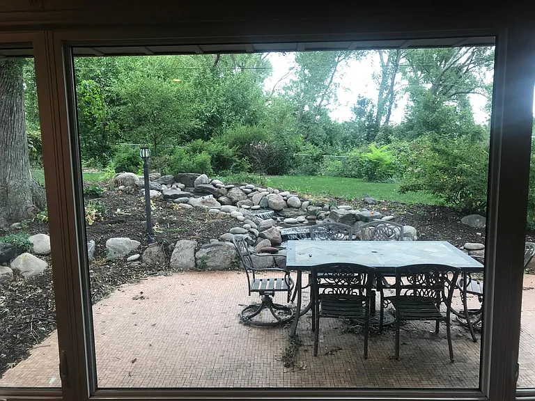10816 Fowler Ave — Photo 3