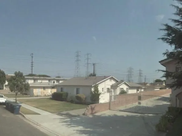 9455 1/2 Cedar St, Bellflower, CA 90706