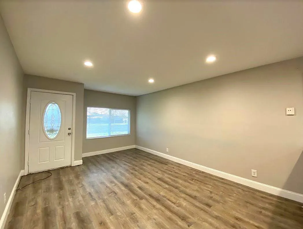 2 bed, $1,450 — Photo 3