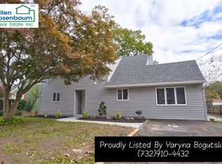 16 Pinetree Rd, Old Bridge, NJ 08857