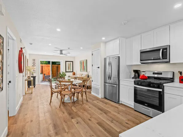 360 March Ave APT A, Healdsburg, CA 95448