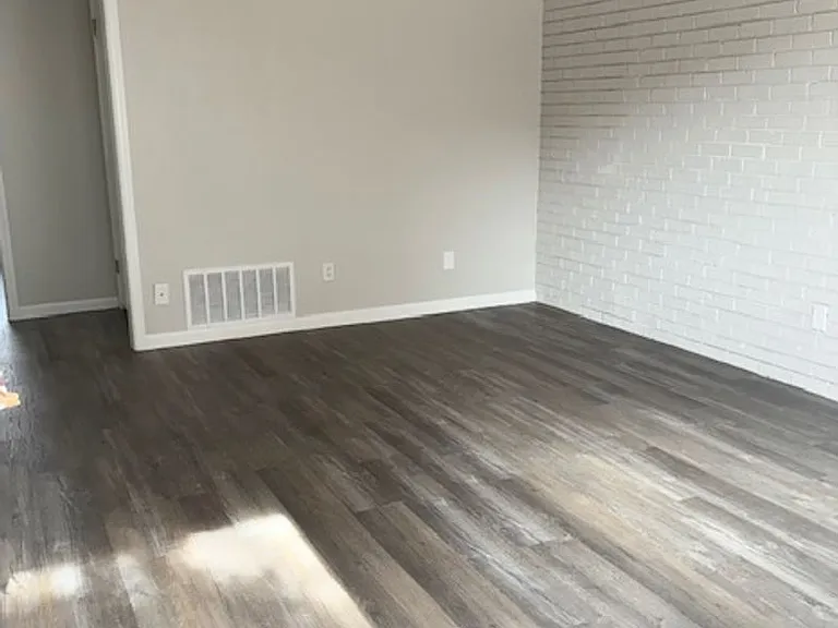 Fairway Apartments — Photo 36