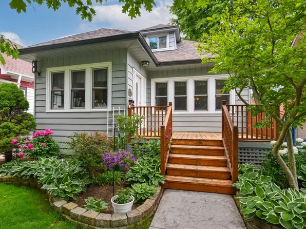 4030 N Larkin STREET, Shorewood, WI 53211