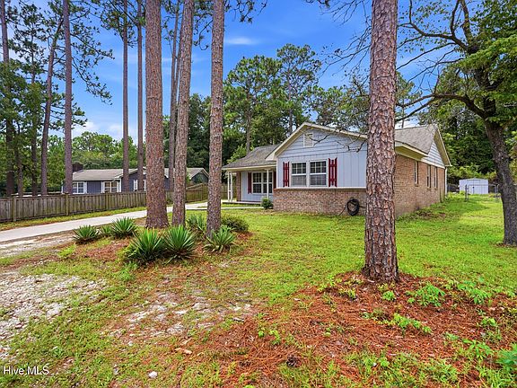 3rd image of 3619 Bent Tree Court