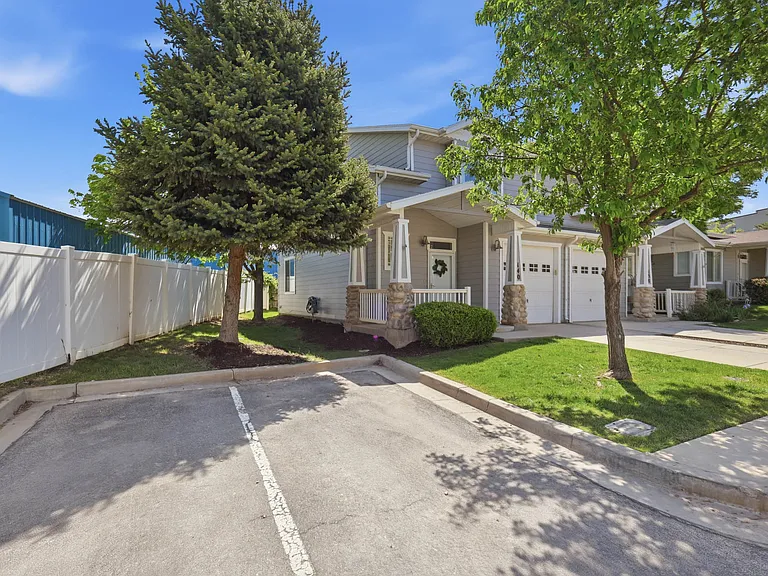 140 Bamberger Rd — Photo 31