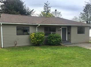 1679 Cottonwood Ave, Coos Bay, OR 97420