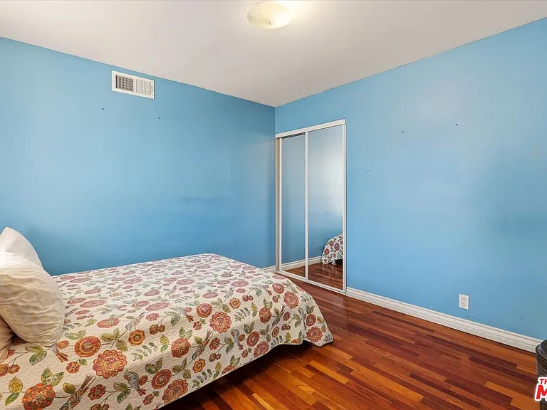 4131 Mantova Dr — Photo 38