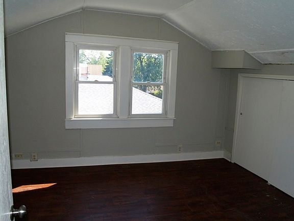 4th image of 1312 Price Ave