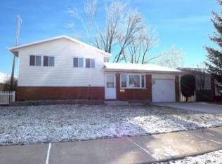 11 E Nevada Ave, Glendale Heights, IL 60139