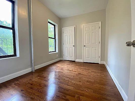 3rd image of 105 W 137th St #5