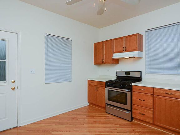 3rd image of 3036 N Clybourn Ave #1