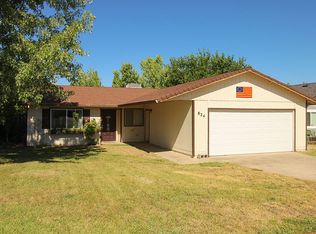 824 Springer Dr, Redding, CA 96003