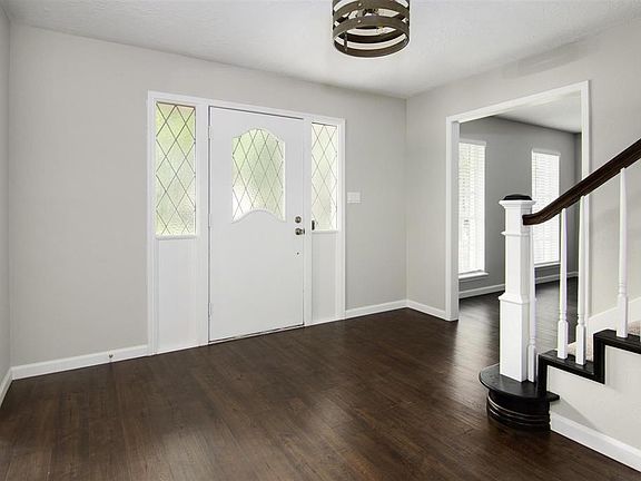5th image of 2014 Forest Manor Dr