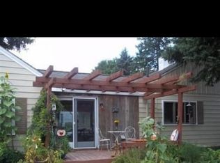 848 Schocalog Rd, Akron, OH 44320