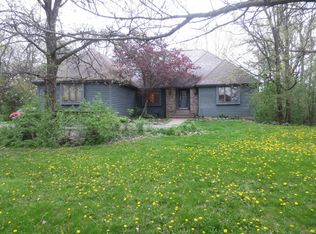 38W225 Binnie Lakes Trl, West Dundee, IL 60118