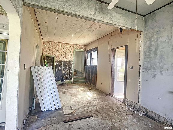 2nd image of 204 Main Ave