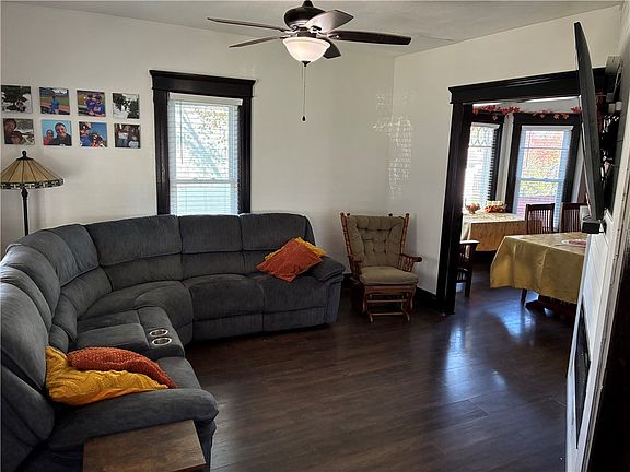 5th image of 20 Hamlin St