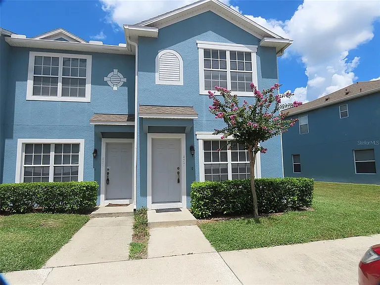 427 Wilton Cir — Photo 1