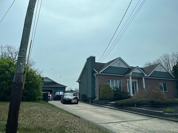 3rd image of 208 Virginia Dr