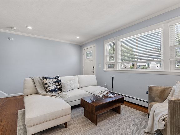 3rd image of 136A Belgrade Ave