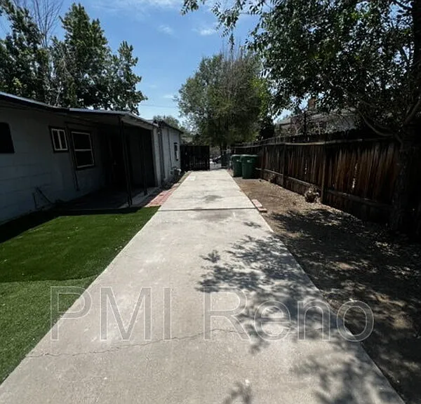 345 Raffetto Dr — Photo 3