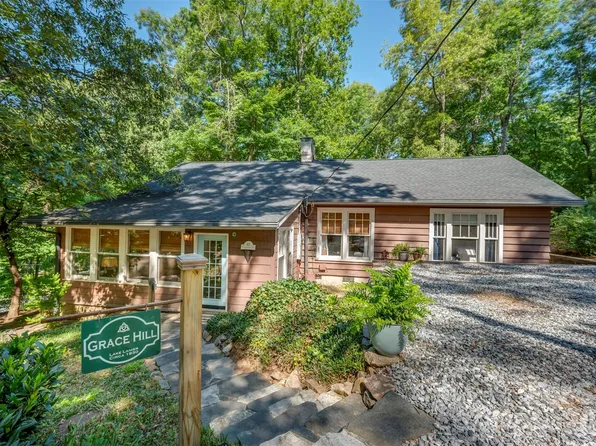 415 E Lakeshore Dr, Landrum, SC 29356