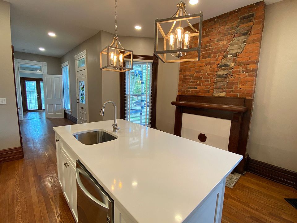 1st image of 103 W King Ave #17744097