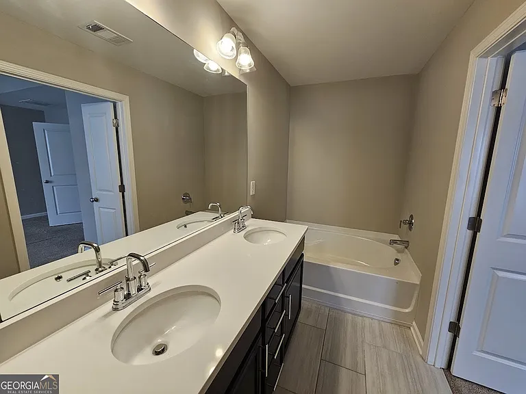 808 Belfry Ter — Photo 9