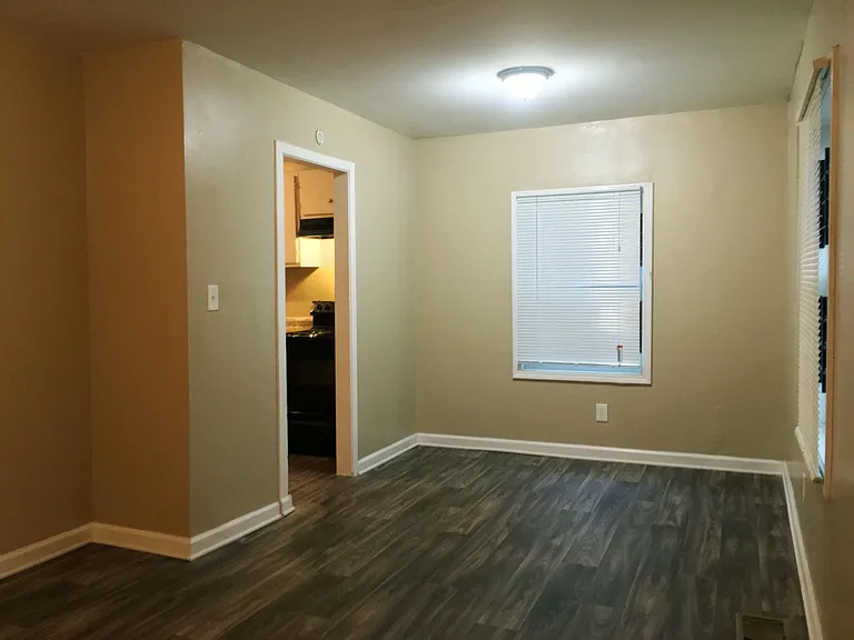 2129 Rachael St SE — Photo 10