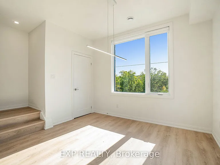 255 Castor St #202 — Photo 11