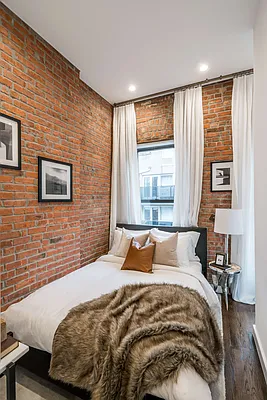 Rented by Compass | media 32