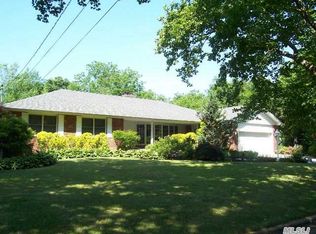 39 Conklin Ln, Huntington, NY 11743